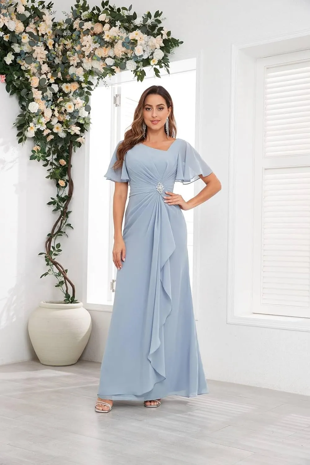 BONOYUER Modest Mother of The Bride Dresses with Sleeves for Wedding V Neck Pleated Chiffon Formal Evening Gown