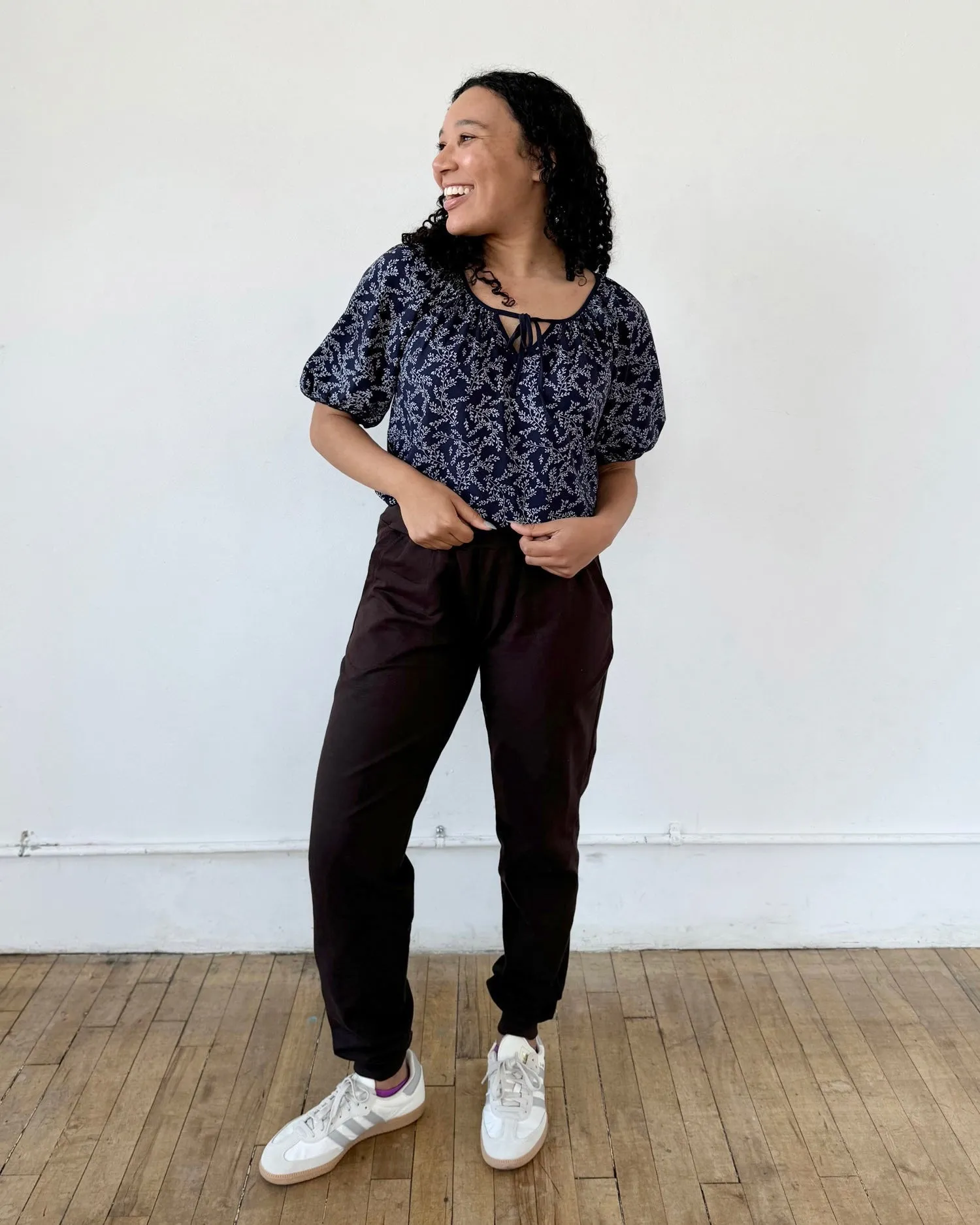 GRETA joggers in Chocolate Torte