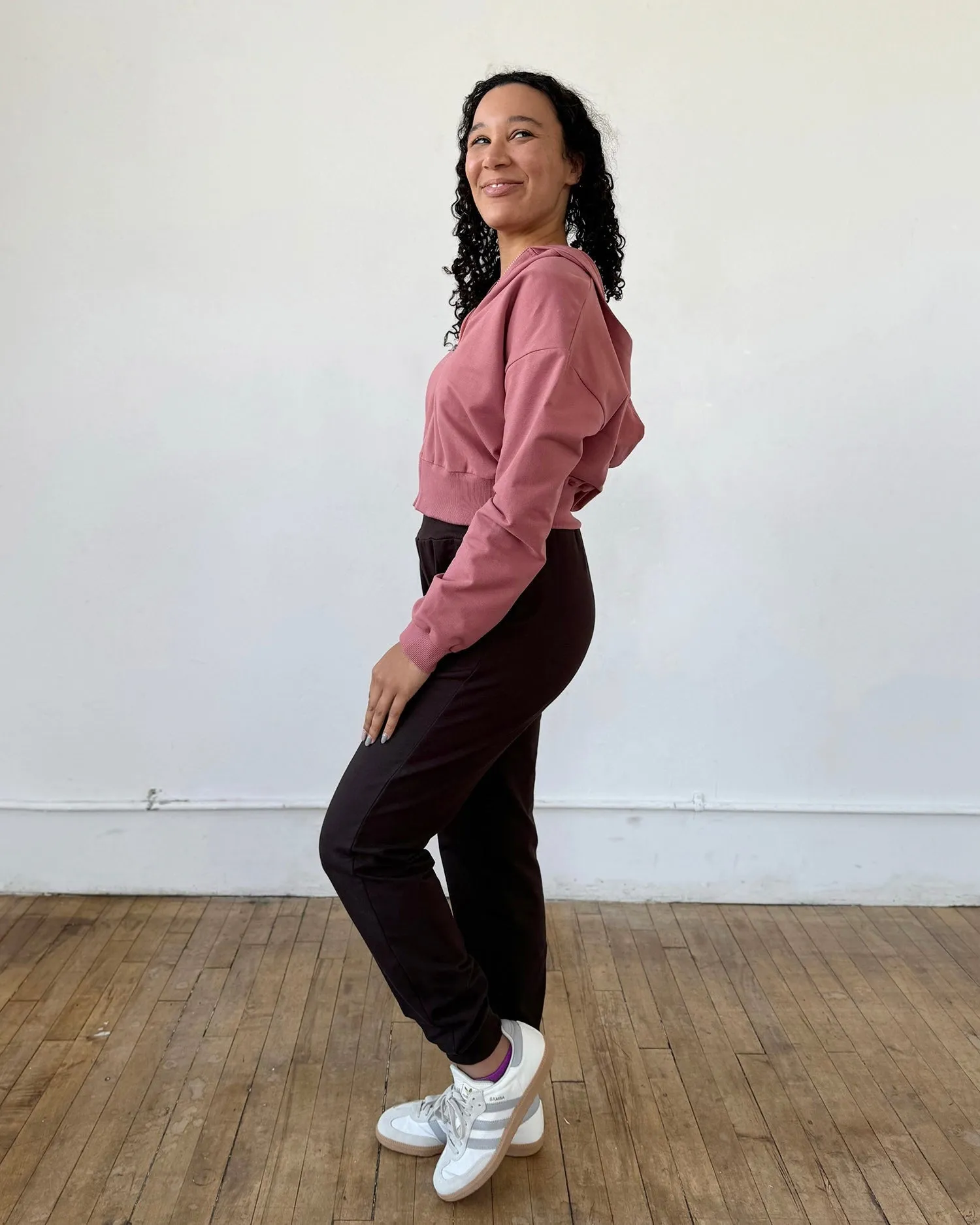 GRETA joggers in Chocolate Torte