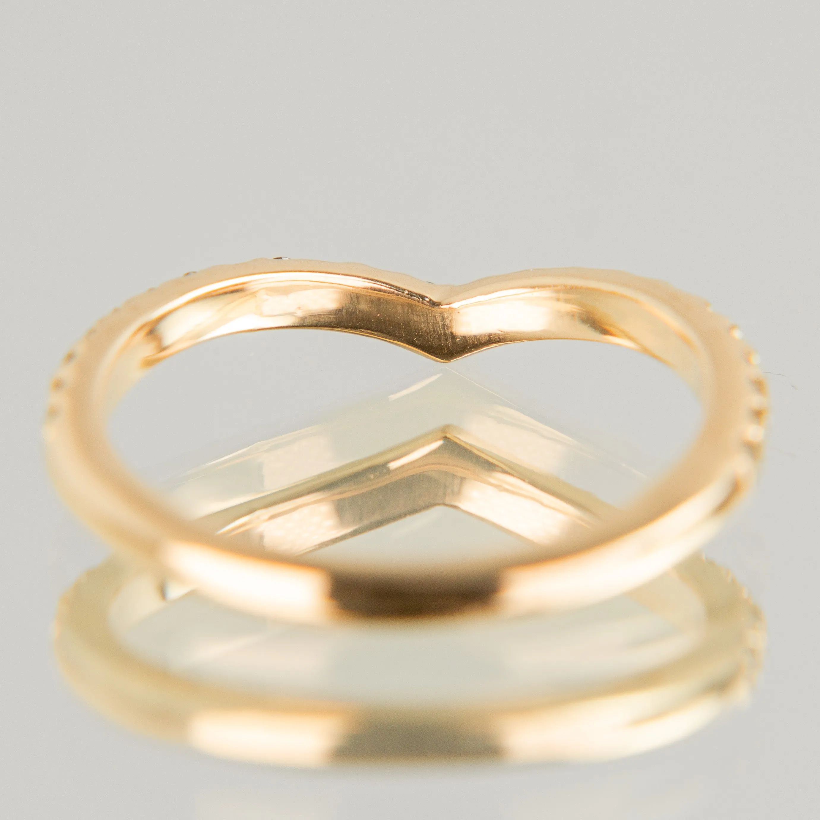 Pavé Chevron Band