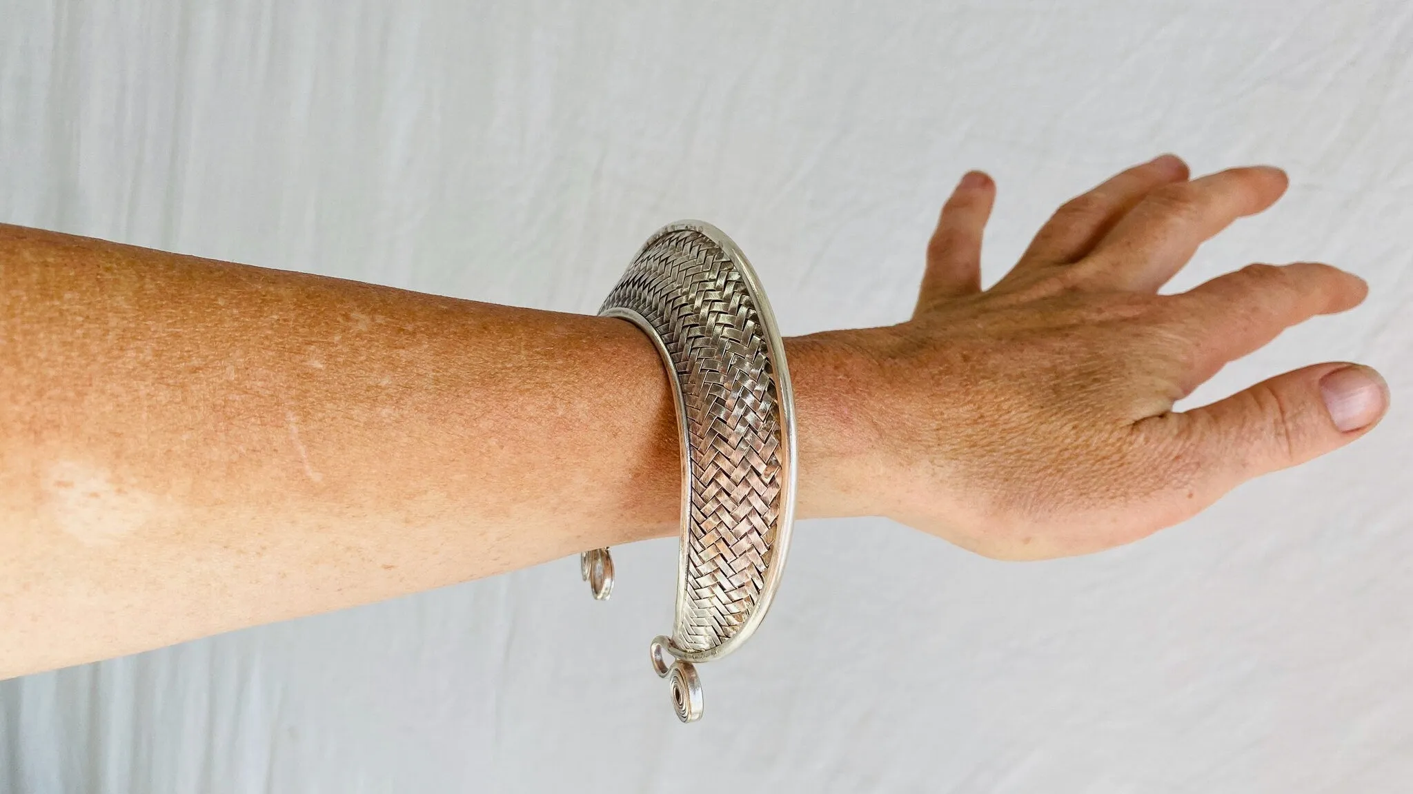 Sterling Silver Woven Bangle. Chunky. Gorgeous 0385