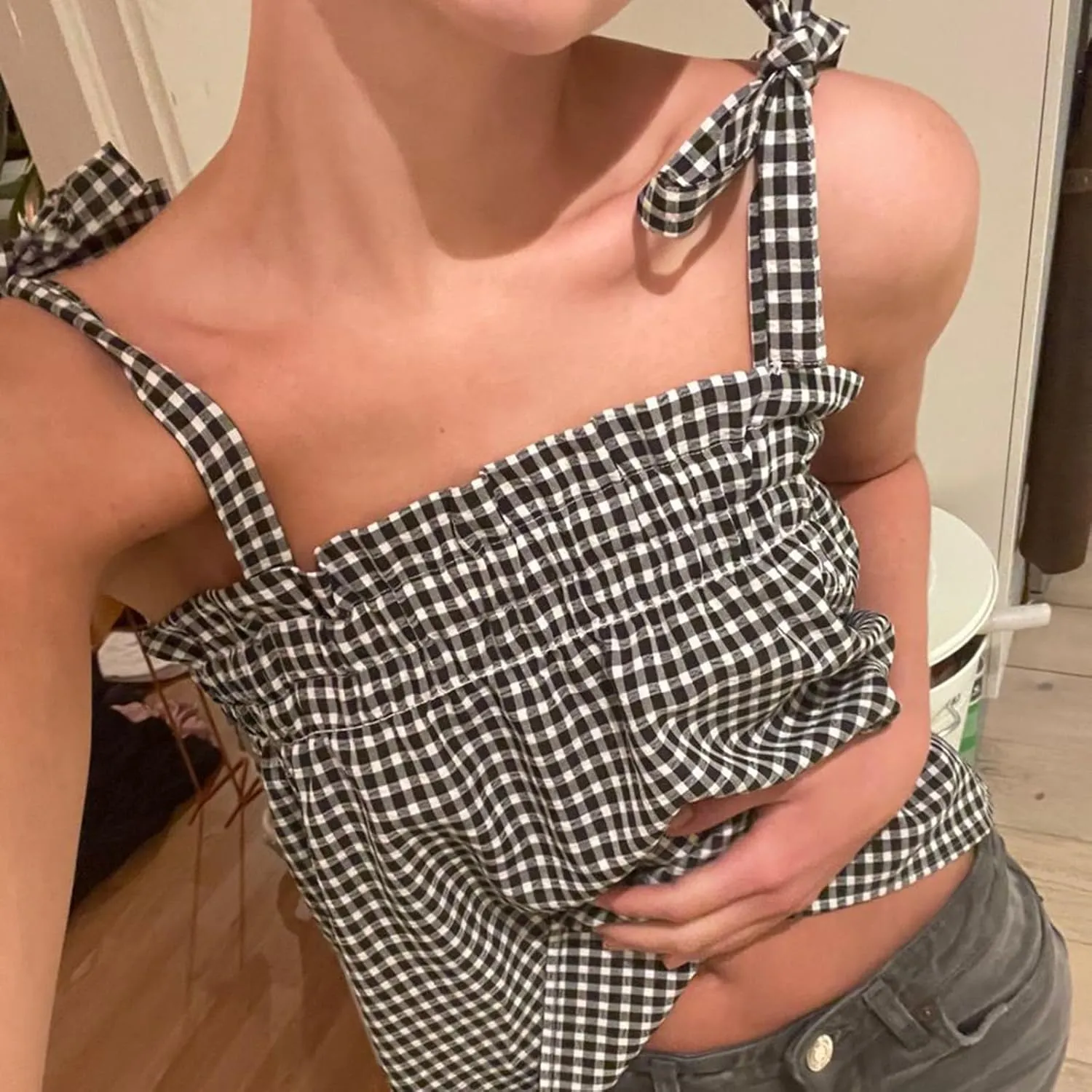 Women Y2K Plaid Tank Tops Sleeveless Spaghetti Strap Tie Front Gingham Peplum Shirts Ruffle Hem Camisole Top Streetwear